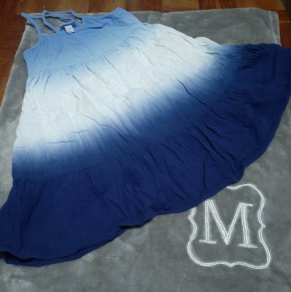 Summer dress. - Picture 1 of 2